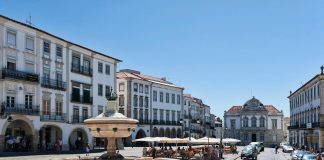 Évora admite exigir direito de preferência sobre antigos prédios da Fidelidade