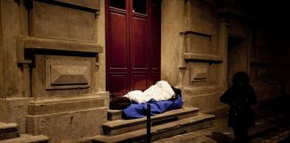 Almada disponibiliza pavilhão para acolher sem-abrigo