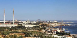 Chaminés da Termoelétrica de Setúbal derrubadas sábado em segundos