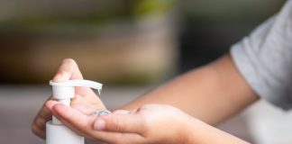 Destilaria doa 100 litros de álcool desinfetante ao Hospital do Litoral Alentejano