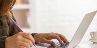 Ourique vai ceder computadores e Internet aos alunos do concelho