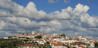 Dois espaços de isolamento para a população de Avis