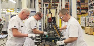 CT denuncia despedimento de 100 trabalhadores da Faurecia, em Palmela