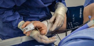 Só o Garcia de Orta tem doentes nos intensivos