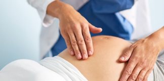 Advogado diz que obstetra do bebé que nasceu com malformações podia estar a exercer