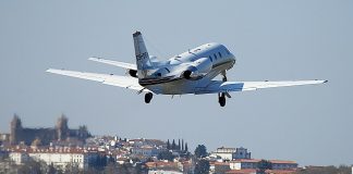 Escola de aviação forma pilotos e oficiais no aeródromo de Évora