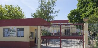 AR diz que Governo deve realizar obras em escola do Seixal