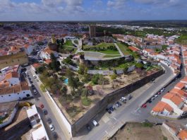 Moura reabre espaços culturais e assinala Dia da Criança