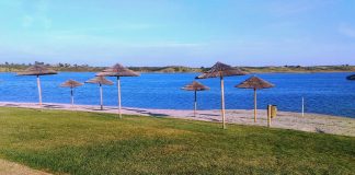 Praia fluvial de Mourão abre com lotação de 500 pessoas e semáforos