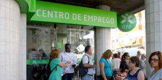 “Ministra do Trabalho pode trocar cargos por votos favoráveis do Chega”