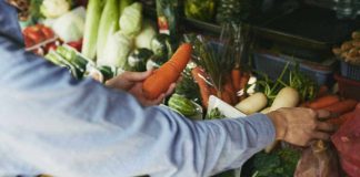 Autarquia premeia quem comprar em Viana do Alentejo