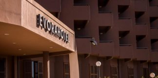 Queda de parede do Évora Hotel faz quatro feridos, um em estado grave