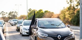 Mais de 60 automobilistas protestam em marcha lenta contra o Avante!