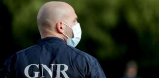 GNR de Almada termina festa ilegal e encerra cafés por incumprimento