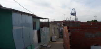 Pobreza, distanciamento e isolamento, são muitas as fragilidades nos bairros sociais da região de Setúbal