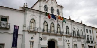 Comissão municipal de Évora aponta necessidade de medidas que atenuem crise
