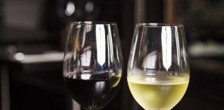 Vinhos da península de Setúbal eleitos pelo Guia DECO Proteste 2021