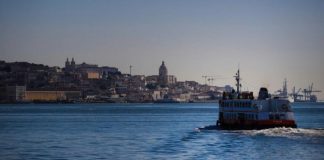 Ligação fluvial entre o Seixal e Lisboa suspensa a partir de segunda-feira para obras