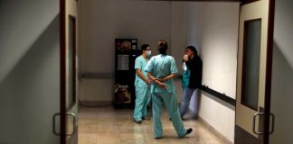 Enfermeiros protestam contra precariedade no Centro Hospitalar de Setúbal