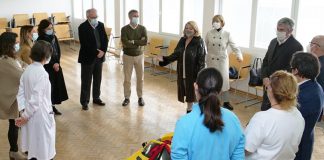 Setúbal entrega presentes de Natal na pediatria do Hospital de São Bernardo