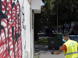 Seixal+ promove a limpeza de tags em edifícios