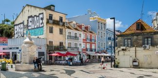 Nova versão da plataforma “Almada Estabelecimentos Comerciais”