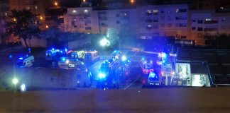 Caos à porta das urgências do hospital de Setúbal, com 14 ambulância em espera (Com vídeo)