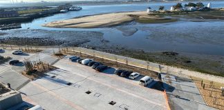 Barreiro transforma terreno baldio em parque automóvel