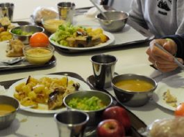 Sines entrega ao domicílio e alarga refeições escolares ao secundário
