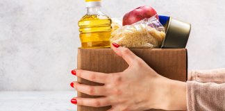 Almada ‘substitui’ POAPMC na doação de cabazes aos mais carenciadas