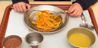 Em apenas 18 dias, só o Ministério da Educação já serviu quase 20 mil refeições a alunos do distrito