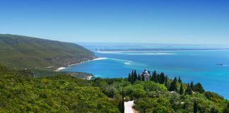 Dormidas na península aumentaram 52 por cento