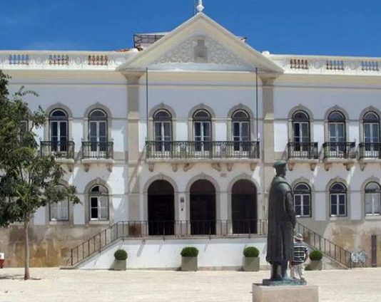 Alcácer atribui apoios ao Banco Alimentar e aprova apoio para trabalhadores do município
