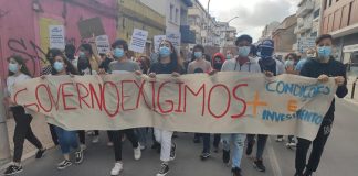 Estudantes do Barreiro manifestam-se para exigir melhores condições