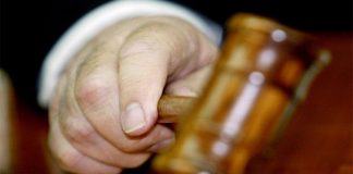 Ministério Público arquiva inquérito a obstetra do bebé sem rosto