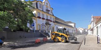 Câmara de Setúbal repavimenta ruas da vila de Azeitão