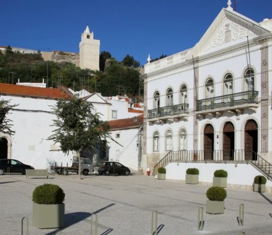 Presidente da Câmara de Alcácer do Sal retira pelouros a vereador eleito pelo PS