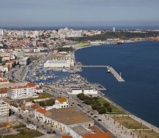 Câmara de Setúbal aprova investimentos de 16 milhões em habitação pública