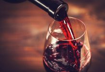 Sines aposta no vinho subaquático para valorizar turismo ligado ao mar