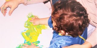 Auxiliares de jardins de infância de Almada com contratos a terminar apelam à integração