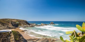 Dez praias do litoral alentejano com transportes públicos gratuitos