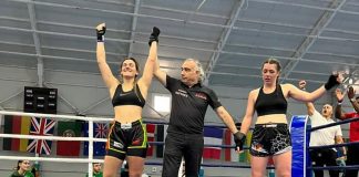 Maria Mariani sagra-se campeã do mundo de kickboxing