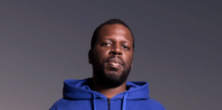 Dino D’Santiago e convidados na noite de 24 de abril no Seixal