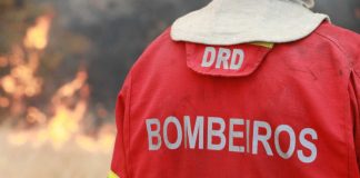 Incêndio numa habitação em Almada desaloja família de seis pessoas