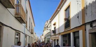 Movimentos realizam ação em Sines para refletir sobre futuro do Litoral Alentejano