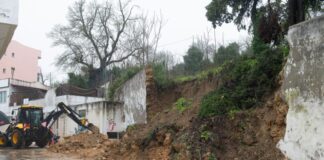 Muro em Seminário de Almada desabou e danificou viaturas 624707549 1314207407407051 6489603677412094779 n