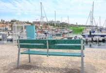 Frente ribeirinha de Setúbal recebe mobiliário urbano sustentável Mini pelos Oceanos mobiliário urbano sustentável 2026 (1)