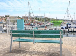 Frente ribeirinha de Setúbal recebe mobiliário urbano sustentável Mini pelos Oceanos mobiliário urbano sustentável 2026 (1)