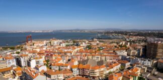 Assembleia Municipal de Almada aprecia moção de censura ao executivo Almada