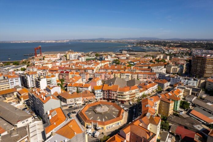 Almada Almada